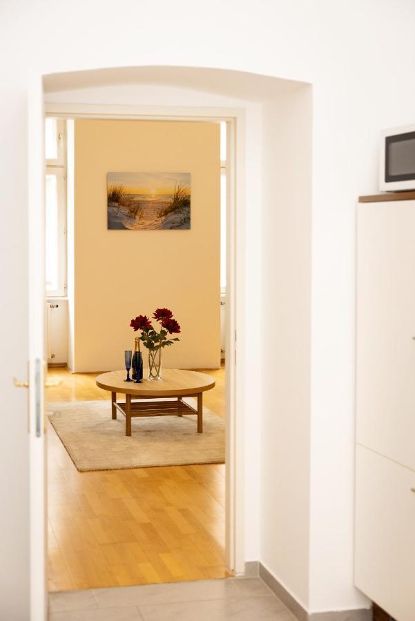 Premium 80 M2 Apartment - Free Parking Wina Bagian luar foto