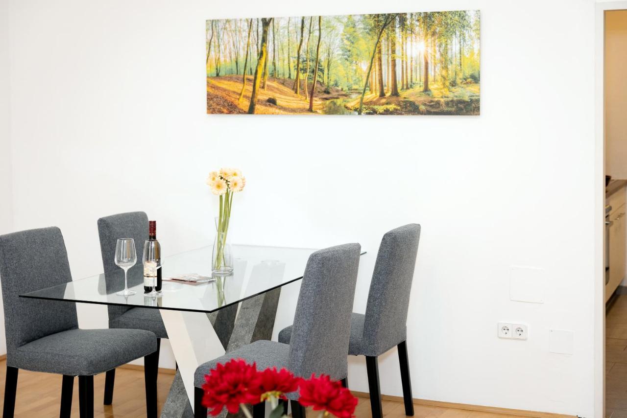Premium 80 M2 Apartment - Free Parking Wina Bagian luar foto