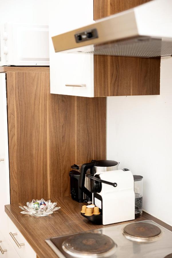 Premium 80 M2 Apartment - Free Parking Wina Bagian luar foto