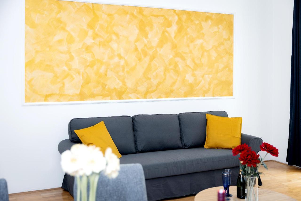 Premium 80 M2 Apartment - Free Parking Wina Bagian luar foto